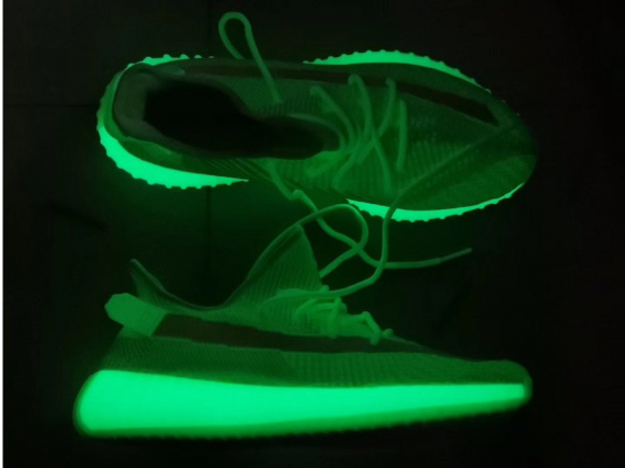 green glow yeezy 350