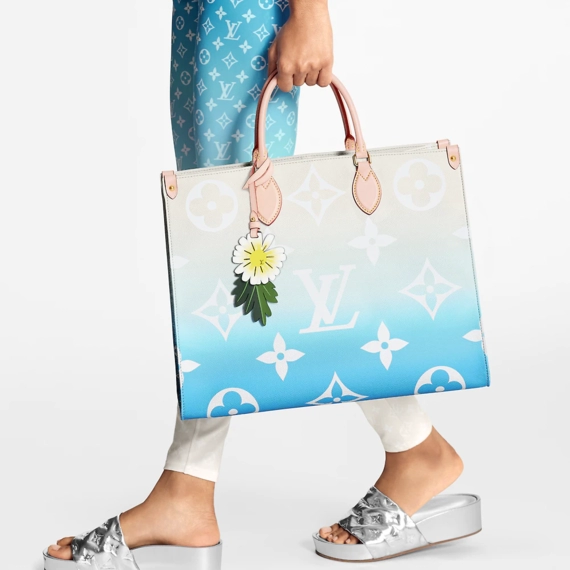 Women, Get a New Look with Louis Vuitton OnTheGo GM