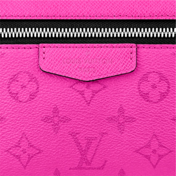 Women's Louis Vuitton Outdoor Messenger - Get Your New Look