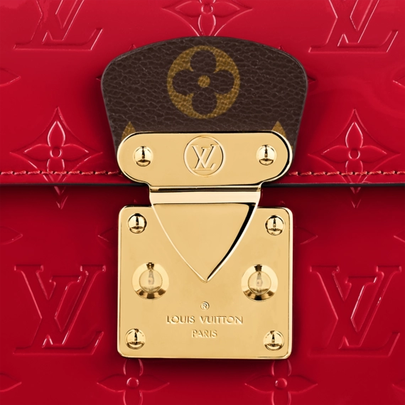 Shop the Outlet Louis Vuitton Spring Street for Women