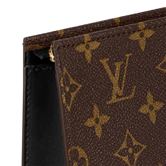 Outlet Sale Alert: Louis Vuitton Poche Toilette NM for Her