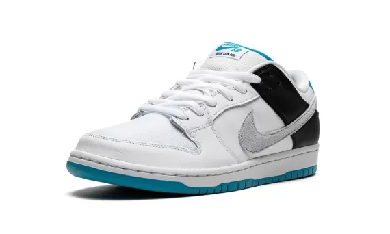 SB Dunk Low - Laser Blue