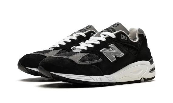 990V2 - Black / White