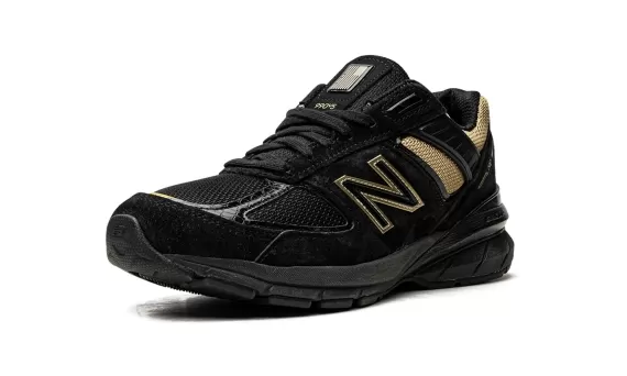 990V5 - Black / Gold